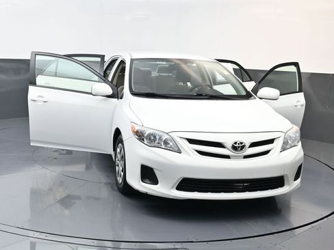 Used 2011 Toyota Corolla LE image 22