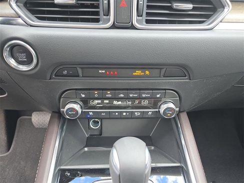New 2025 MAZDA CX-5 Signature image 30