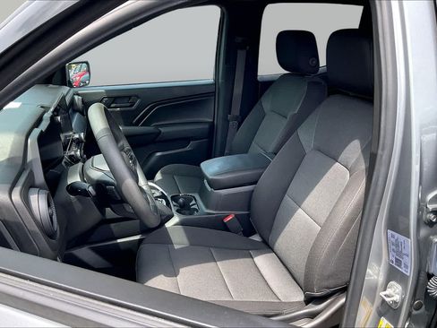Used 2025 Chevrolet Colorado Trail Boss AWD/4WD image 24