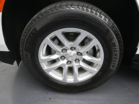 Used 2024 Chevrolet Tahoe LS RWD image 9