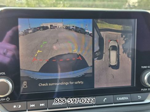 Used 2021 Nissan Rogue SL FWD image 23