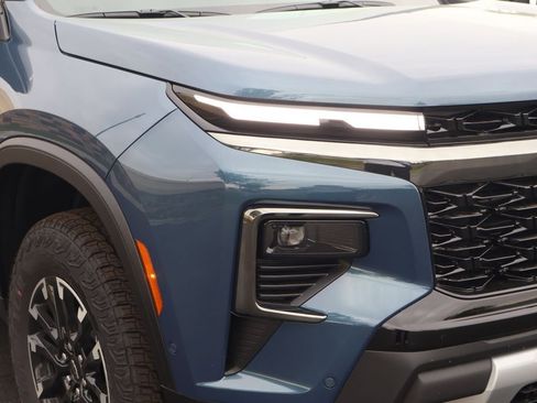 New 2026 Chevrolet Traverse Z71 w/ Enhanced Driving Package AWD/4WD image 3