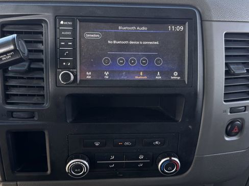 Used 2020 Nissan NV 2500 SV image 16