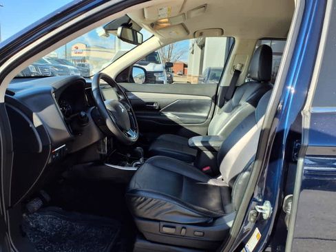 Used 2020 Mitsubishi Outlander SEL image 12