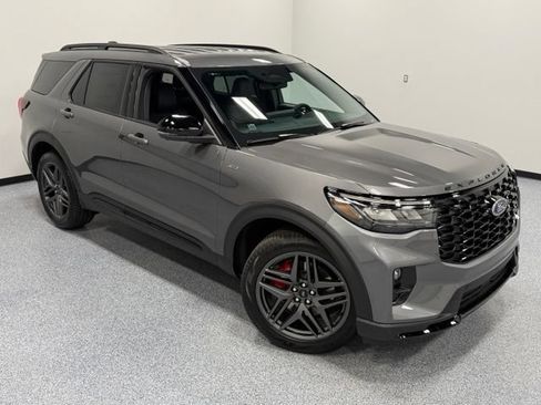 New 2026 Ford Explorer ST-Line w/ ST-Line Street Pack RWD image 36