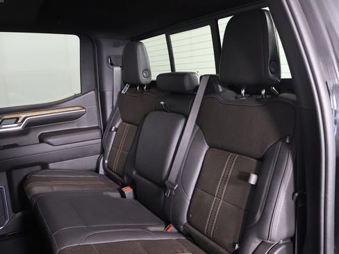 Used 2022 Chevrolet Silverado 1500 High Country w/ High Country Premium Package AWD/4WD image 33