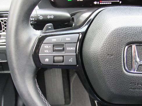 Used 2025 Honda Civic Sport image 17