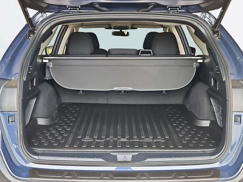 Used 2025 Subaru Outback Premium AWD/4WD image 24