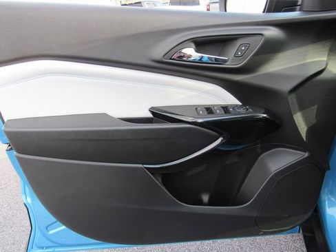 New 2026 Chevrolet Trax LT w/ Driver Confidence Package image 12