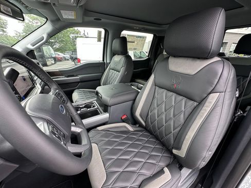 New 2026 Ford F250 Lariat w/ Black Appearance Package AWD/4WD image 17