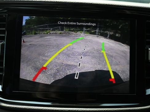Used 2023 Dodge Durango R/T w/ Tow 'N Go Package AWD/4WD image 28