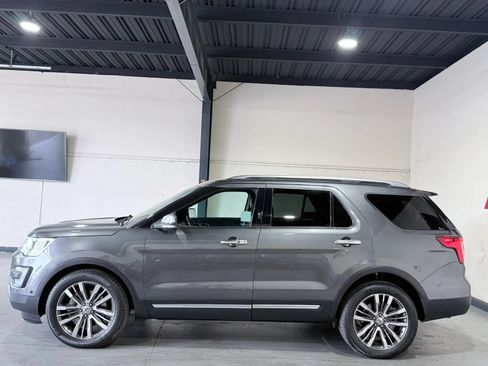Used 2016 Ford Explorer Platinum AWD/4WD image 4