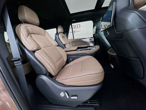 New 2025 Lincoln Navigator L Black Label image 31