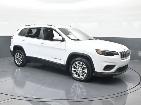 Used 2021 Jeep Cherokee Latitude Lux w/ Comfort/Convenience Group image 8