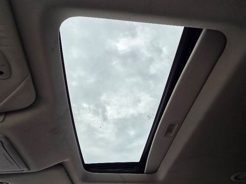 Used 2011 Ford Flex Limited w/ Class III Trailer Tow Pkg image 29