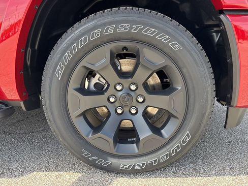 New 2026 RAM 1500 4x4 Crew Cab image 39