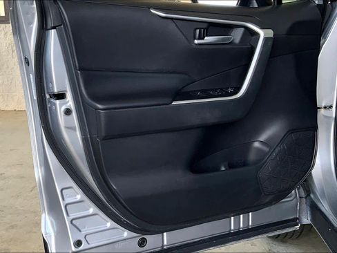 Used 2023 Toyota RAV4 XLE image 21