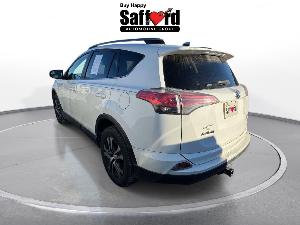 Used 2017 Toyota RAV4 LE AWD/4WD image 2