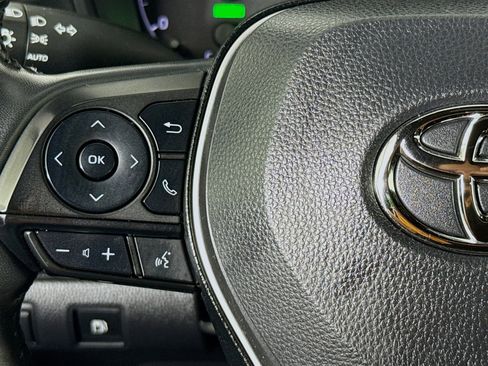 Used 2024 Toyota Corolla SE AWD/4WD image 13