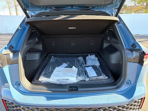 New 2026 Volkswagen Tiguan SEL R-Line image 26