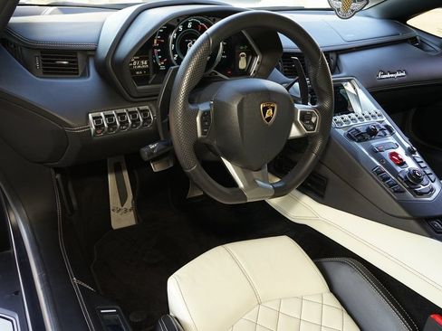 Used 2015 Lamborghini Aventador LP 700-4 AWD/4WD image 11