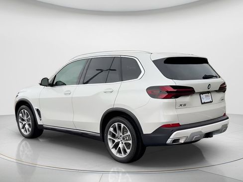 New 2026 BMW X5 xDrive40i image 3