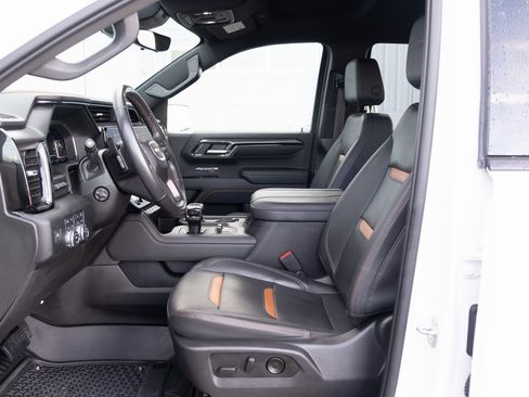 Used 2023 GMC Sierra 1500 AT4 w/ Technology Package image 12