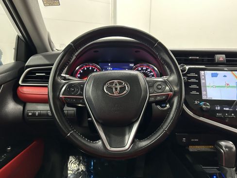 Used 2019 Toyota Camry XSE FWD image 12