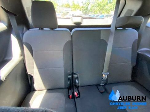 Used 2023 Chevrolet Traverse LT FWD image 15