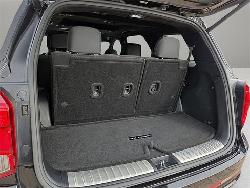 Used 2025 Hyundai Palisade Calligraphy image 8