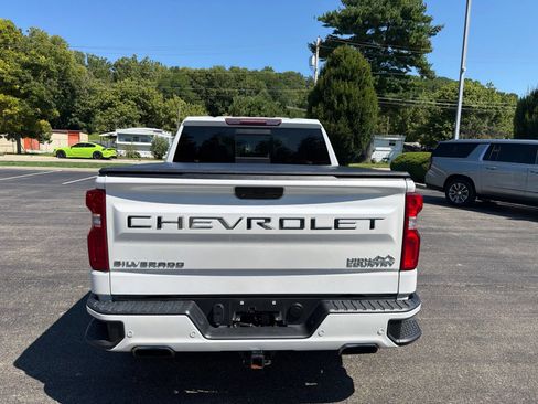 Used 2019 Chevrolet Silverado 1500 High Country w/ Z71 Off-Road Package AWD/4WD image 4