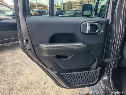 Certified 2025 Jeep Wrangler Unlimited Sahara AWD/4WD image 21