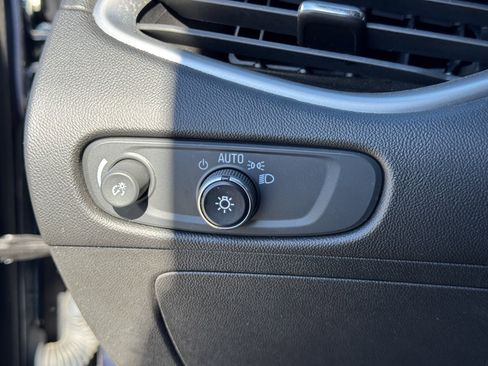 Used 2022 Chevrolet Malibu LT image 29