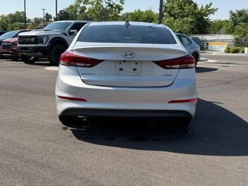 Used 2017 Hyundai Elantra Limited w/ Limited Tech Package 04 FWD image 5