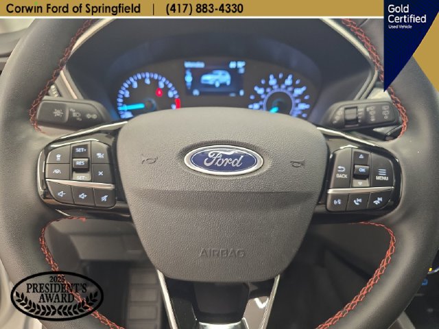 Certified 2022 Ford Escape SEL w/ SEL Stealth AWD Package image 32