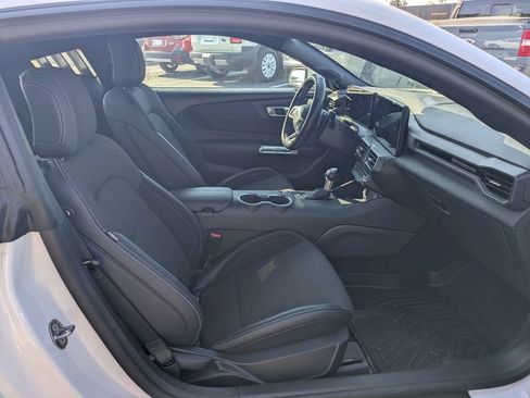 Used 2025 Ford Mustang GT RWD image 14
