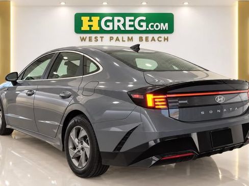 Used 2026 Hyundai Sonata SE FWD image 2