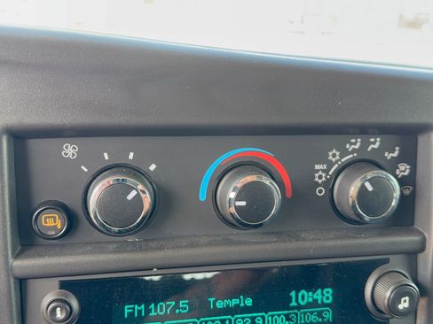 Used 2025 Chevrolet Express 2500 w/ Driver Convenience Package RWD image 22