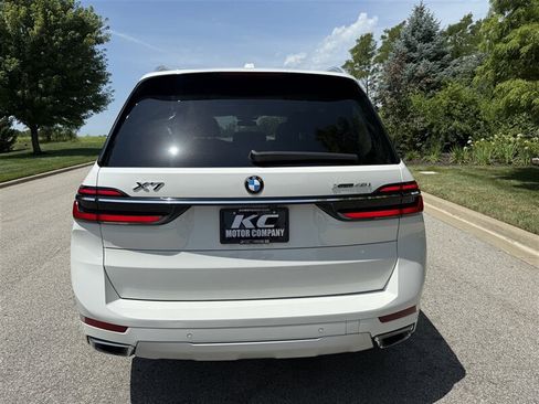 Used 2023 BMW X7 xDrive40i w/ Premium Package AWD/4WD image 7
