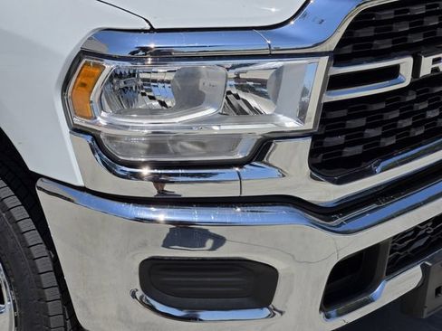 Used 2024 RAM 3500 SLT w/ Quick Order Package 2YG SLT AWD/4WD image 9