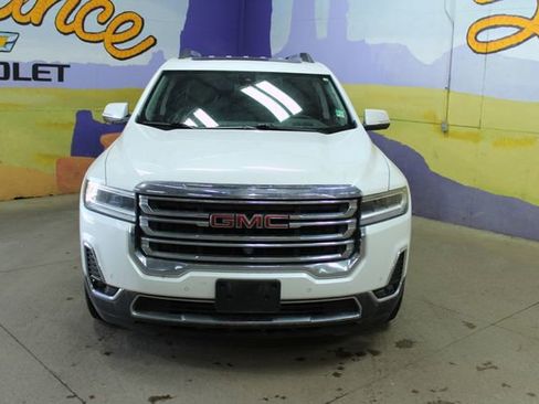 Used 2020 GMC Acadia SLT w/ GMC Pro Grade Package AWD/4WD image 3