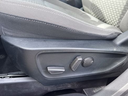 Used 2020 Ford Escape SE image 22