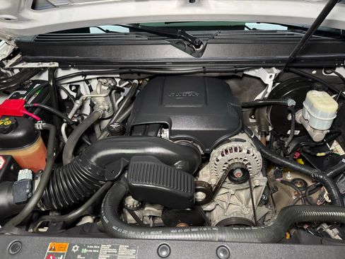 Used 2012 Chevrolet Suburban LT image 52