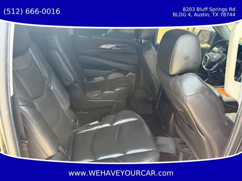 Used 2020 Cadillac Escalade ESV Luxury AWD/4WD image 16