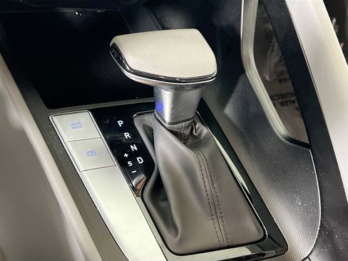 Used 2023 Hyundai Elantra SEL image 16