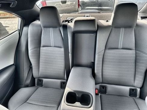 Used 2025 Toyota Corolla SE image 30
