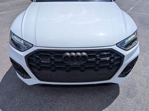 Used 2024 Audi Q5 2.0T Premium Plus w/ Premium Plus Package AWD/4WD image 12