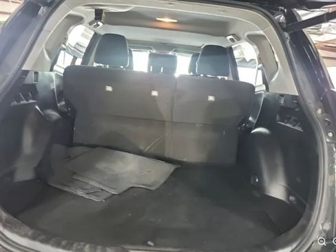 Used 2018 Toyota RAV4 XLE FWD image 12