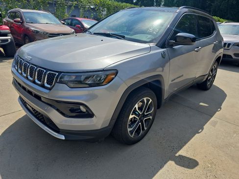 Used 2024 Jeep Compass Limited AWD/4WD image 1