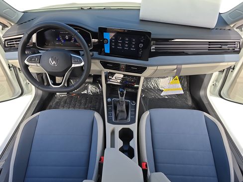 New 2026 Volkswagen Jetta SE image 9